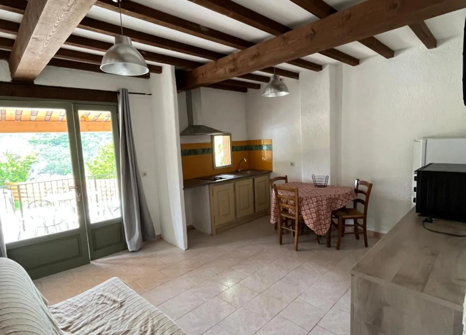Les Ricoux Apartment Montfroc