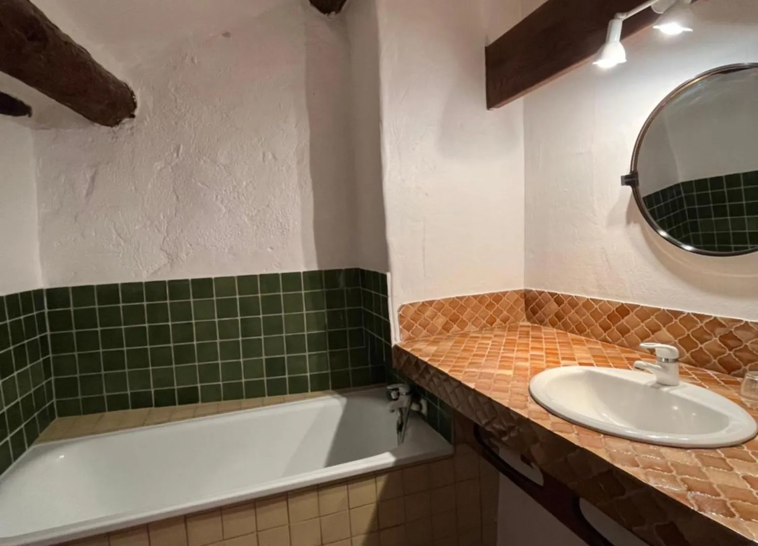 Les Ricoux Apartment Montfroc