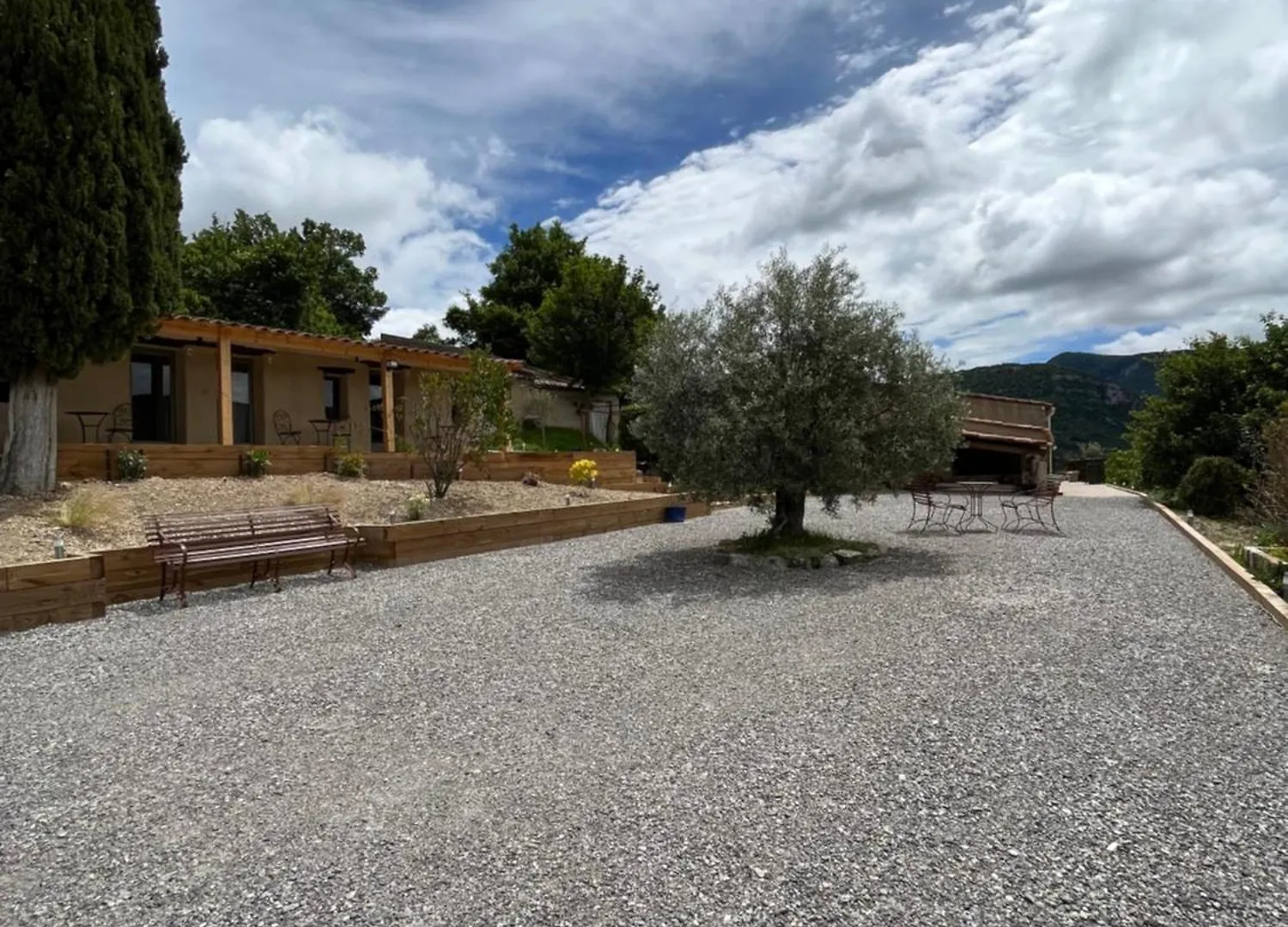 Les Ricoux Apartment Montfroc