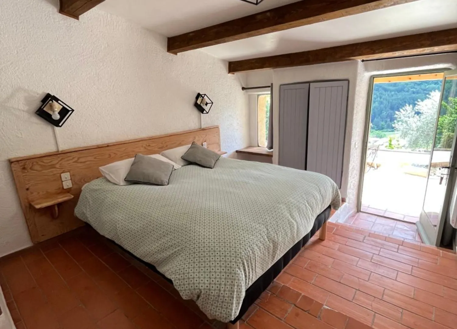 Les Ricoux Apartment Montfroc