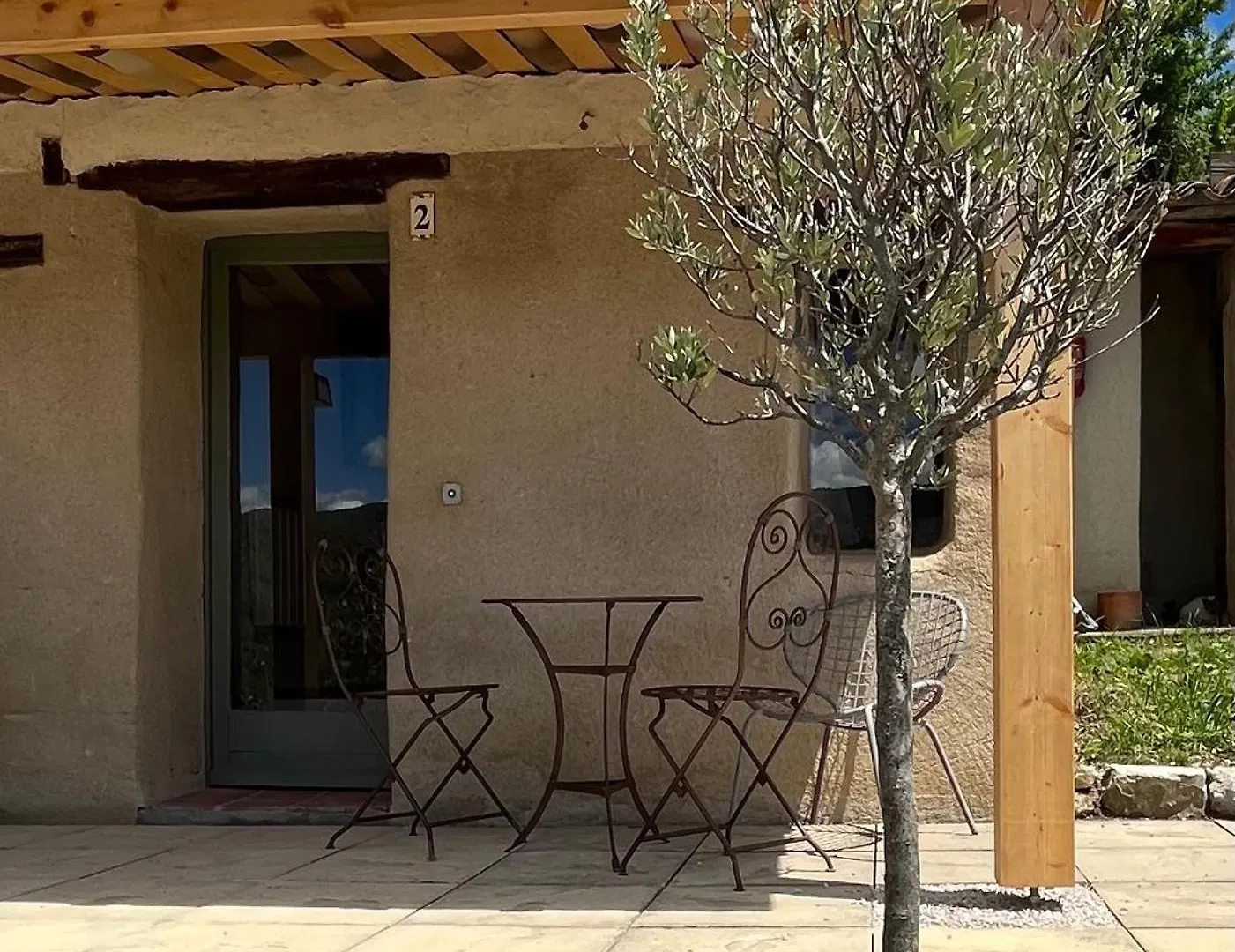 Les Ricoux Apartment Montfroc
