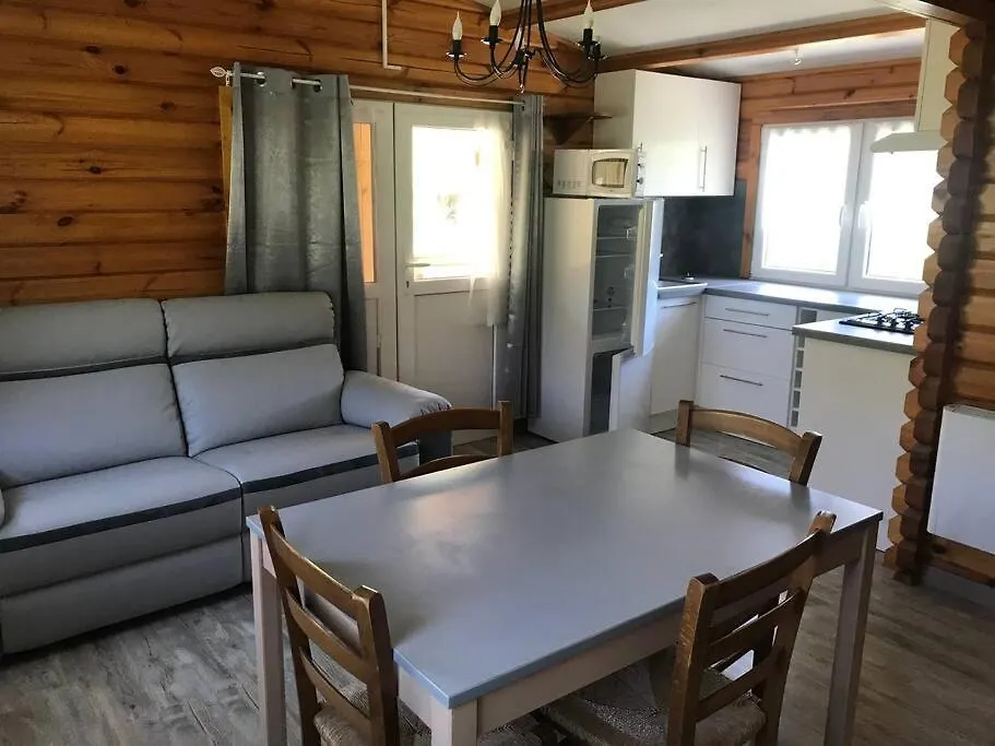 Les Ricoux Apartment Montfroc