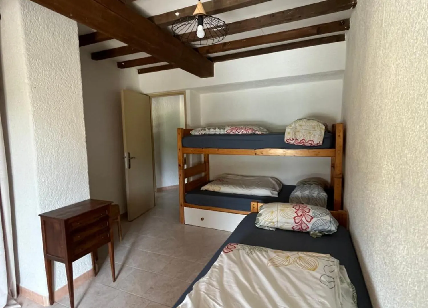 Les Ricoux Apartment Montfroc