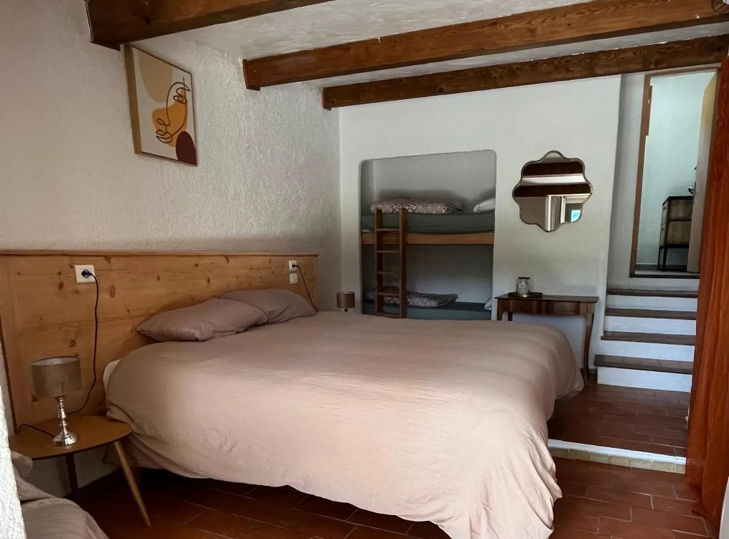 Les Ricoux Apartment Montfroc