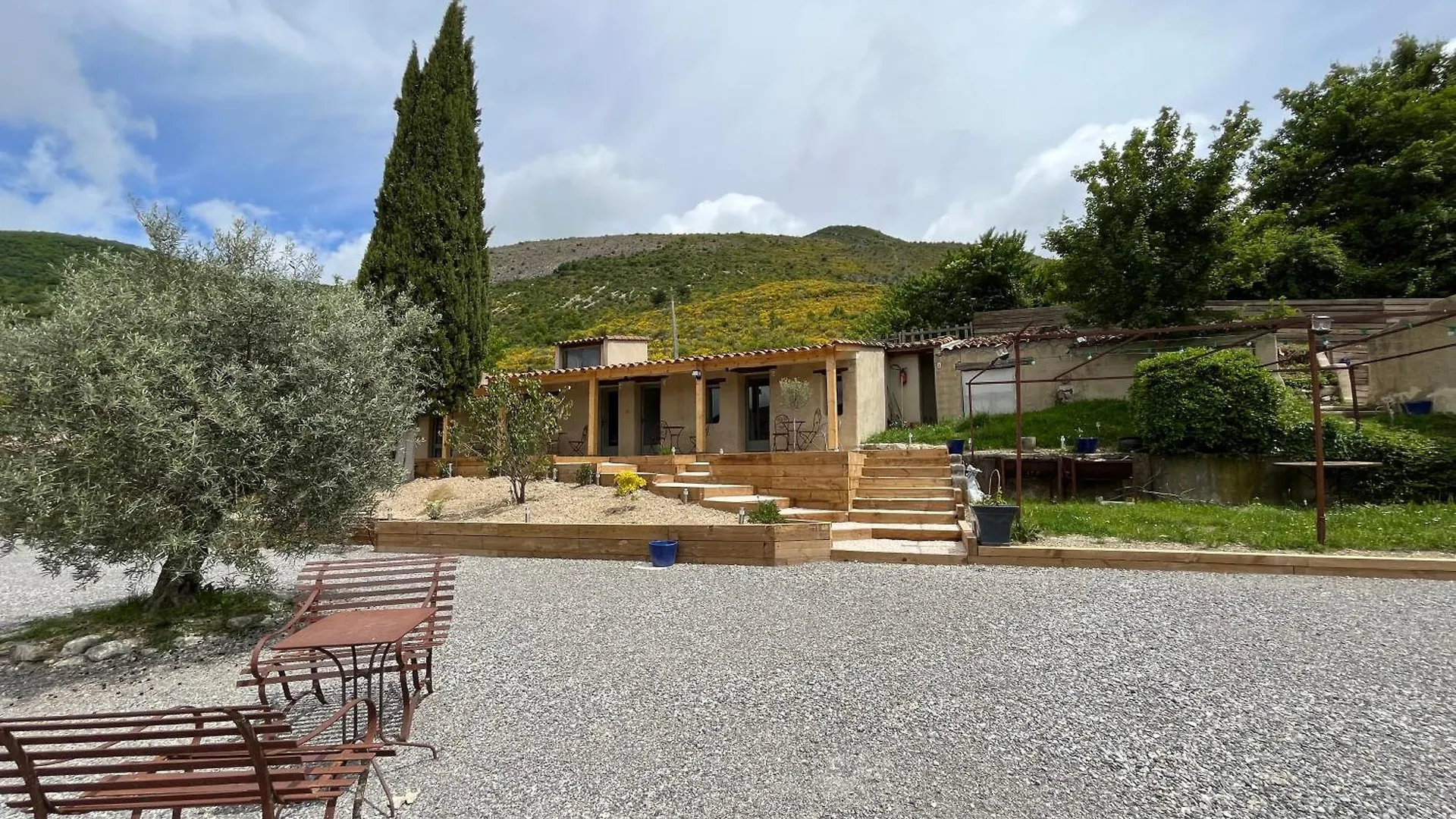 Les Ricoux Apartment Montfroc