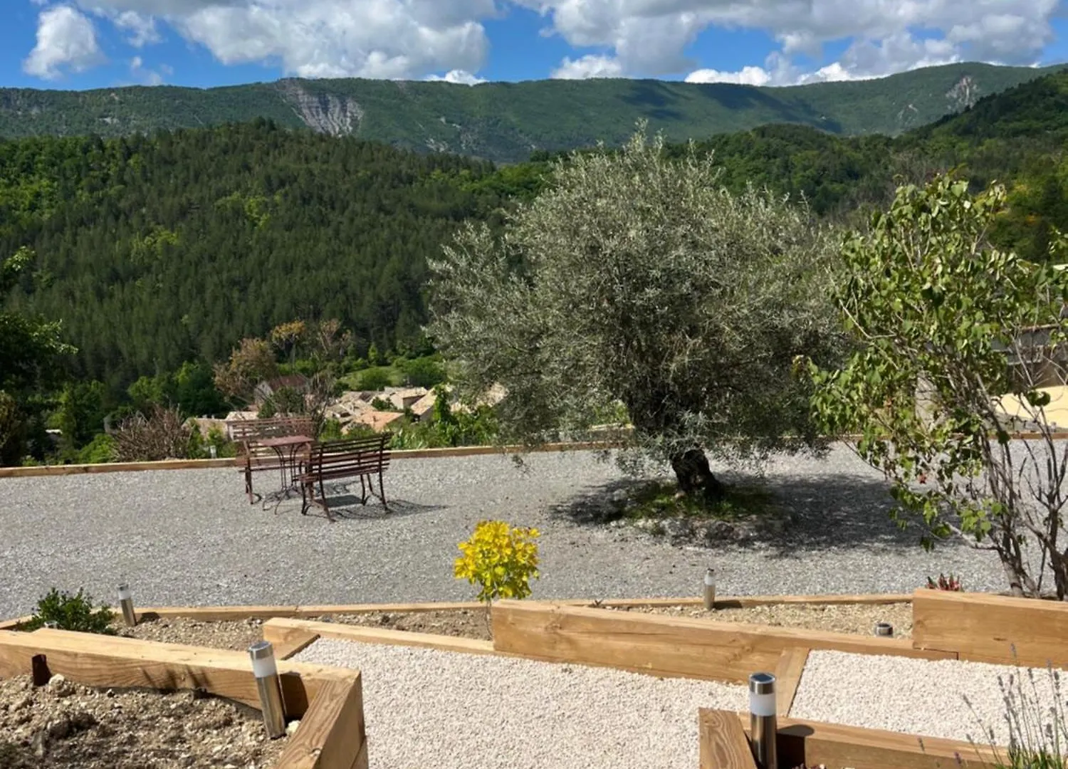Les Ricoux Apartment Montfroc