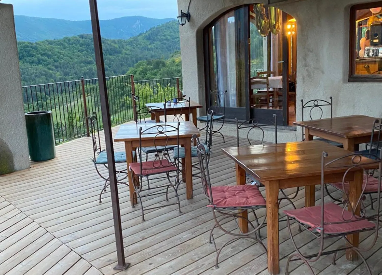 Les Ricoux Apartment Montfroc